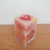 Quadrat Kerze mit Wachswürfel in Rot/Gelb/Orange und Rotem Herz on top "VON HERZEN", 10 x 6 x 6 cm, Das Allerbeste hier auf Erden, ist von dir geliebt zu werden! – Bild 4