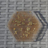 Selbstgemachter, 6-eckiger  Kerzenteller aus Resin mit Blattgold