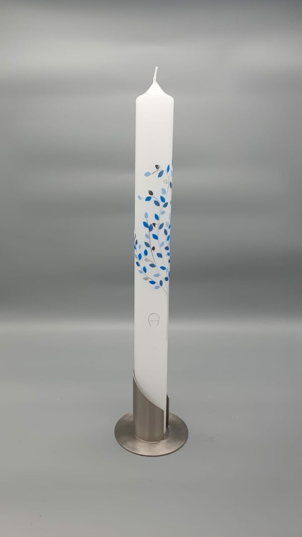 Taufkerze Junge "Lebensbaum Blautöne", Alpha und Omega, 40 x 4 cm, Wachsmotive, personalisiert – Bild 4