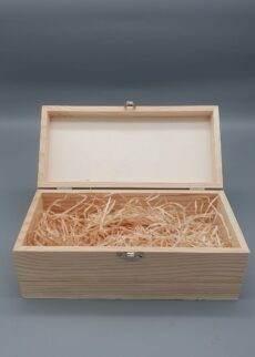 Kiste kerzenschachtel kerzenbox aus holz mit Holzwolle