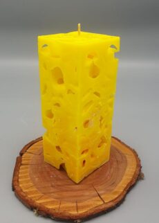 Käsekerze "Löcher wie ein Käse", Gelb, 6 x 6 x 16 cm, ohne Duft!