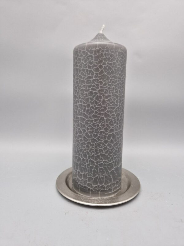 Stumpenkerze "Winterzauber", Dunkelgrau, Crash Look, nachhaltig aus Recyclingwachs, 20 x 7 cm – Bild 2