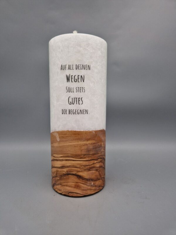 Taufkerze mit Echtholzstück und Docht "Eukalyptus Aquarell Look", 20 x 8 cm, Druckmotiv, mit Taufspruch auf der Rückseite, personalisiert – Bild 2