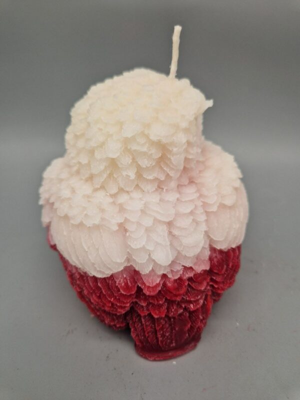 3D Kerze: "Eule", sehr detailgetreu, Creme mit Weinrot, 8 cm hoch, nachhaltig aus Recyclingwachs, Handarbeit – Bild 2