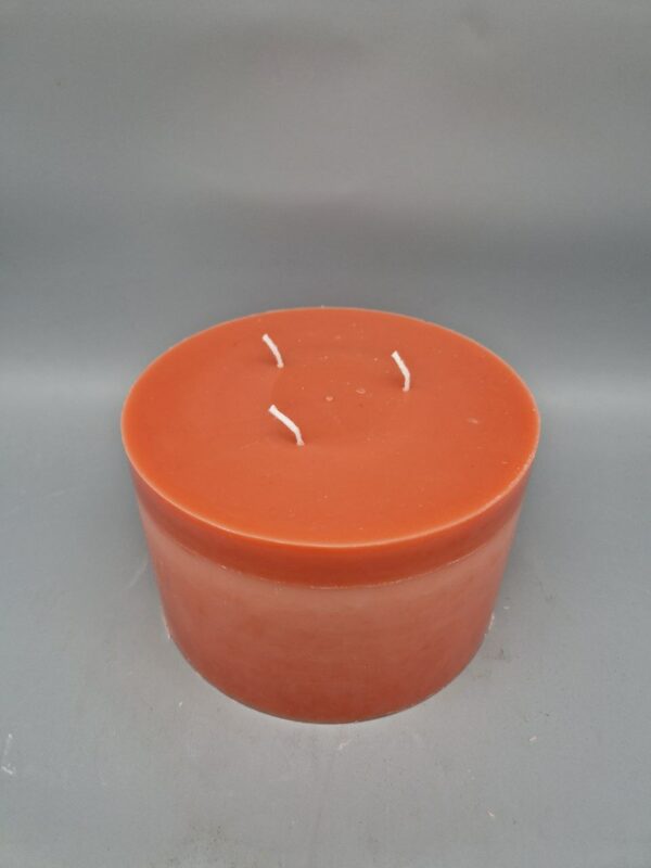 NACHHALTIGE YOGA Kerze mit 3 Dochte "Yoga Star", Recycling-Wachs, 15 x 9 cm, Farbe: Farbverlauf in Terracotta, UNIKAT – Bild 3