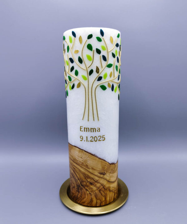 Premium Taufkerze mit Echtholzstück und Teelichteinsatz "Grün-Goldener Lebensbaum", Wachsmotiv, 25 x 8 cm, Stearin, das Motiv geht rund um die Kerze, personalisiert