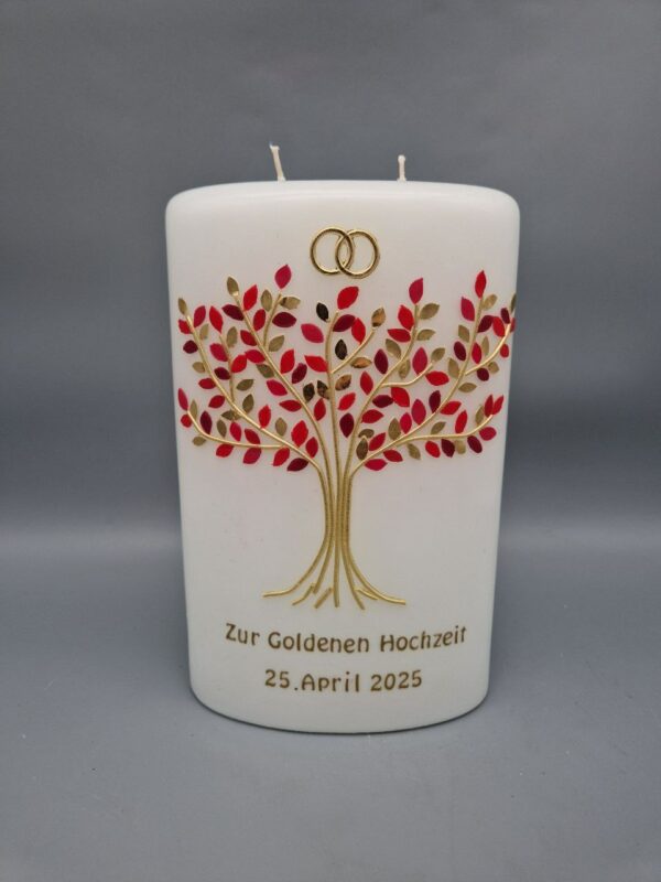 Premium Ovale Kerze mit 2 Dochte zur Goldenen Hochzeit "Lebensbaum in Gold mit Blättern in Rottönen", 25 x 15 x 7 cm, "Zur Goldenen Hochzeit" und Datum in Gold – Bild 2
