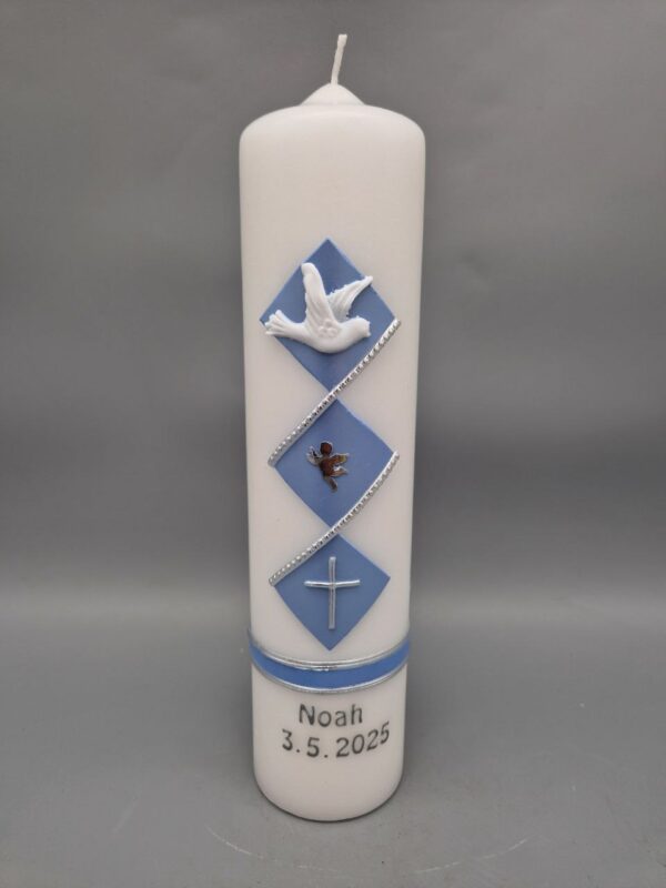 Taufkerze Junge "Hellblaue Karos", 25 x 6 cm, Wachsmotive, personalisiert – Bild 2