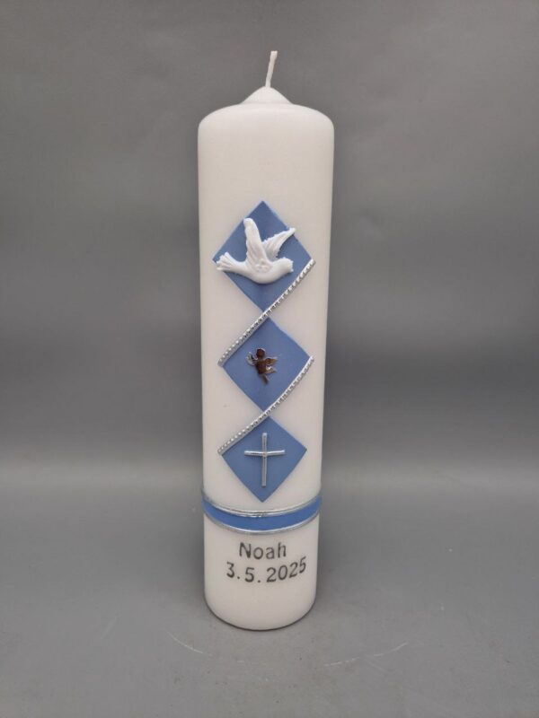 Taufkerze Junge "Hellblaue Karos", 25 x 6 cm, Wachsmotive, personalisiert – Bild 3
