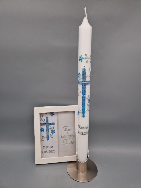 SET aus Taufkerze und Taufbrief für Jungen "Blauer Marmor-Look", Kreuz, Blätter-Blumenranke, Wachsmotive, 40 x 3 cm, personalisiert, für Mädchen in Rosa Marmor erhältlich
