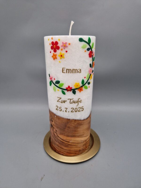 Taufkerze Stumpenkerze mit Echtholzstück und Docht "Bunte Blumenranke mit edlen Blättern", 20 x 8 cm, Wachsmotive, personalisiert – Bild 2