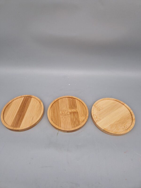 Runder Kerzenteller aus Holz mit kleinem Rand, Durchmesser 10 cm, für Stumpenkerzen mit Durchmesser 7 und 8 cm – Bild 3