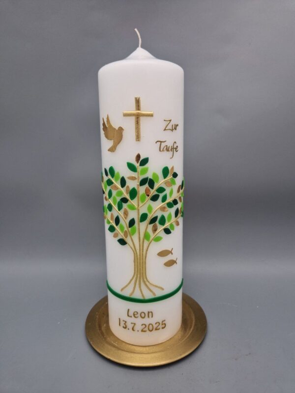 Taufkerze "Lebensbaum in Grün/Gold, Kreuz, Taube, Fische", 25 x 7 cm, Wachsmotive, personalisiert