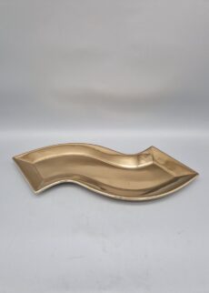 Gewellter Kerzenteller in Gold passend zu unserer Kerze GROSSE WELLE