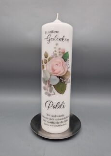 Trauerkerze "Weiße Rose und anderer Trauerspruch", 25 x 7 cm, Druckmotiv, personalisiert mit dem Vornamen