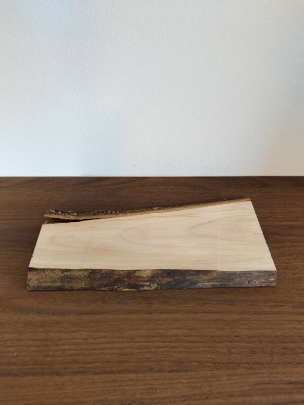 Länglicher Kerzenteller aus Holz mit Rinde – Bild 2