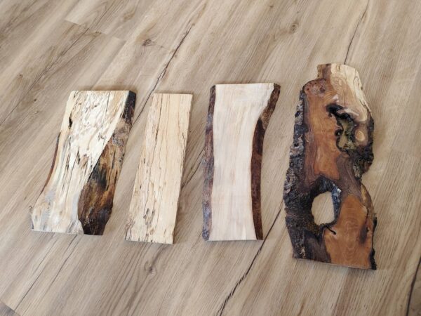 Länglicher Kerzenteller aus Holz, naturbelassen, Unikat – Bild 4