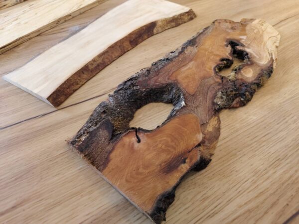 Einzigartiger Kerzenteller aus Holz, naturbelassen, Unikat – Bild 2