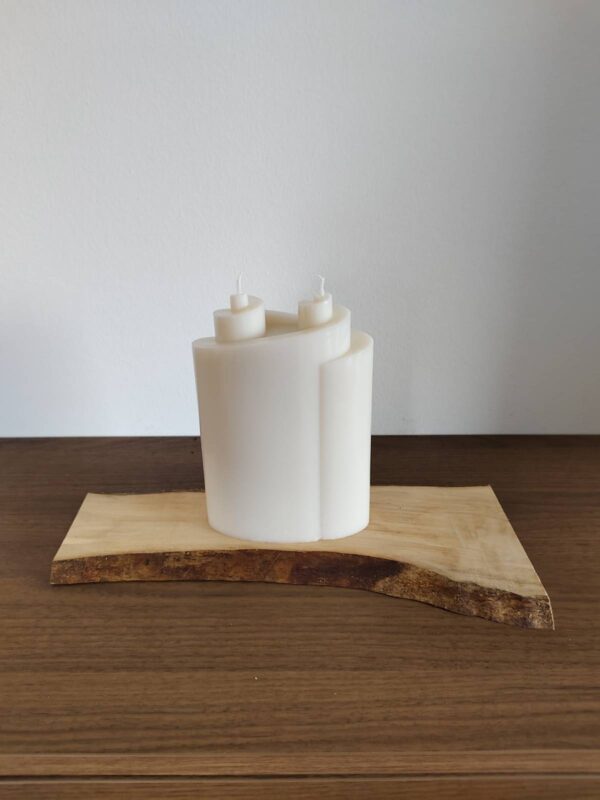 Länglicher Kerzenteller aus Holz, naturbelassen, Unikat – Bild 2