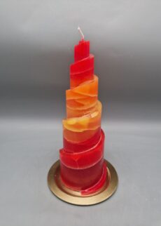 Nachhaltige Spiralpyramide "Achtsamkeit" 18 x 8 cm, Recycling-Wachs, Unikat