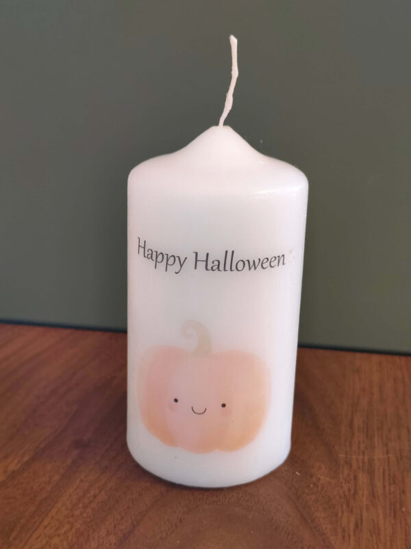 Herbstkerze "Happy Halloween, süßer Kürbis", 12 x 6 cm, Druckmotiv – Bild 2