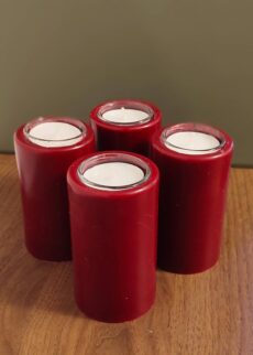 4er Set Stumpenkerzen "Weihnachtskerzen", mit Teelichteinsatz, 10 x 6 cm, Weihnachtsrot, Recycling-Wachs