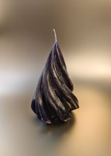 weihnachtskerze lila abstrakte tanne