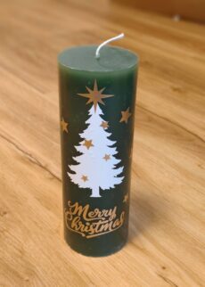weihnachtskerzen gruen stumpen 25 x 7 mit Tanne