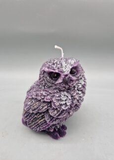 Christmas Edition: Kerze EULE 3D - sehr detailgetreu. Lila mit Silber - UNIKAT