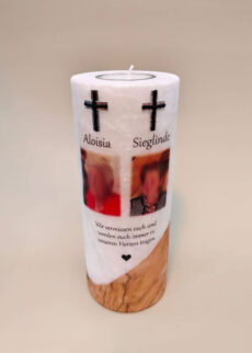 Gedenkkerze an Verstorbene mit Echtholzstück und Teelichteinsatz , 20 x 8 cm, personalisiert