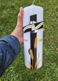 Designer-Trauerkerze "Edles Design aus Kreuz mit Ähren", 25 x 8 cm, Wachsmotiv, Trauerspruch, personalisiert in Gold - UNIKAT